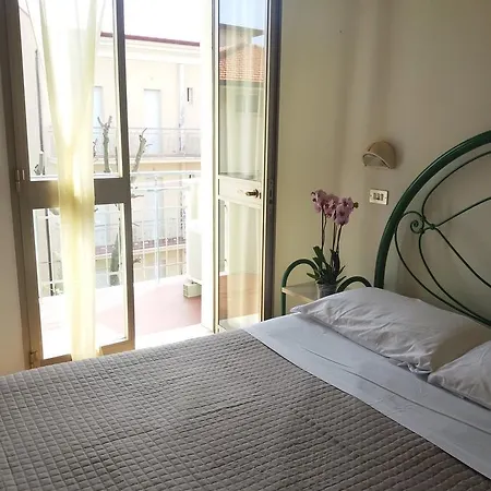 California Hotel