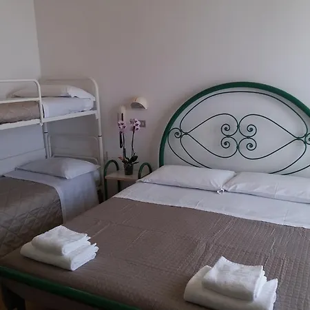 Hotel California 3*